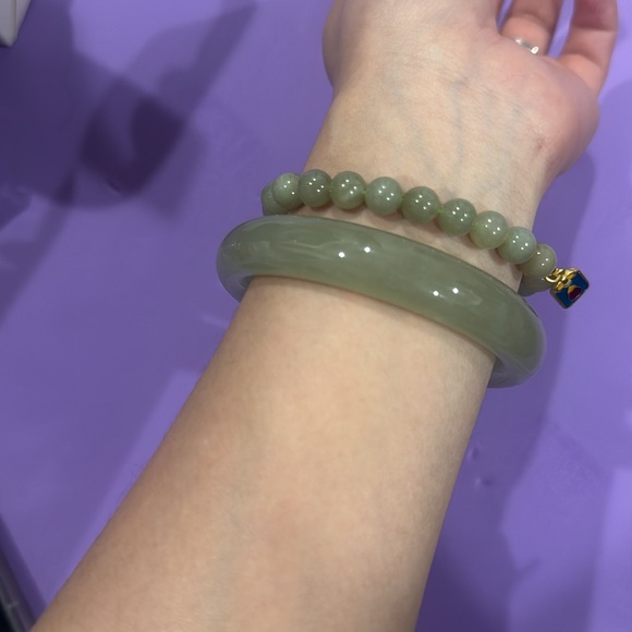 61mm/2.4inch Natural Green Dongling Jade Bangle/Bracelet - Picture 7 of 9